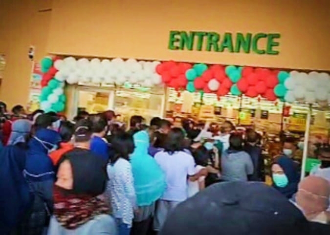 Walikota Tangerang Arief R Wismansyah Launching Lulu Hypermarket Memicu Kerumunan Massa Tak Terkendali