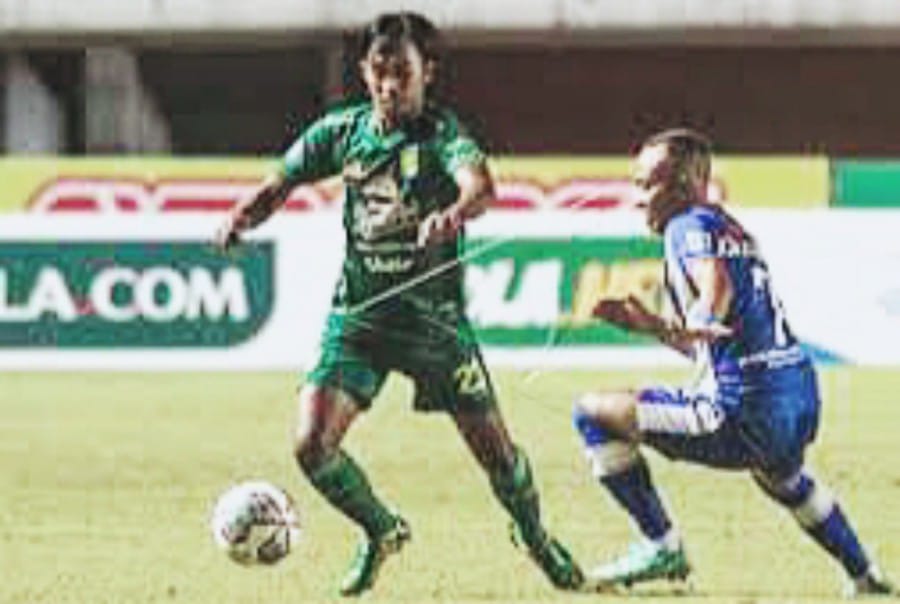 Persebaya Surabaya Hempaskan Persiraja 2-0 ke Dasar Klasemen