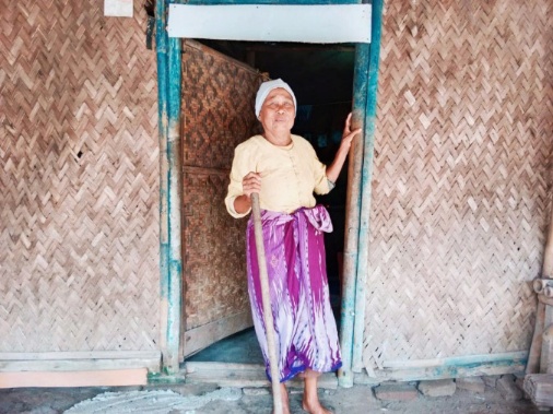Nenek Sarnah Puluhan Tahun Hidupnya Diabaikan Negara