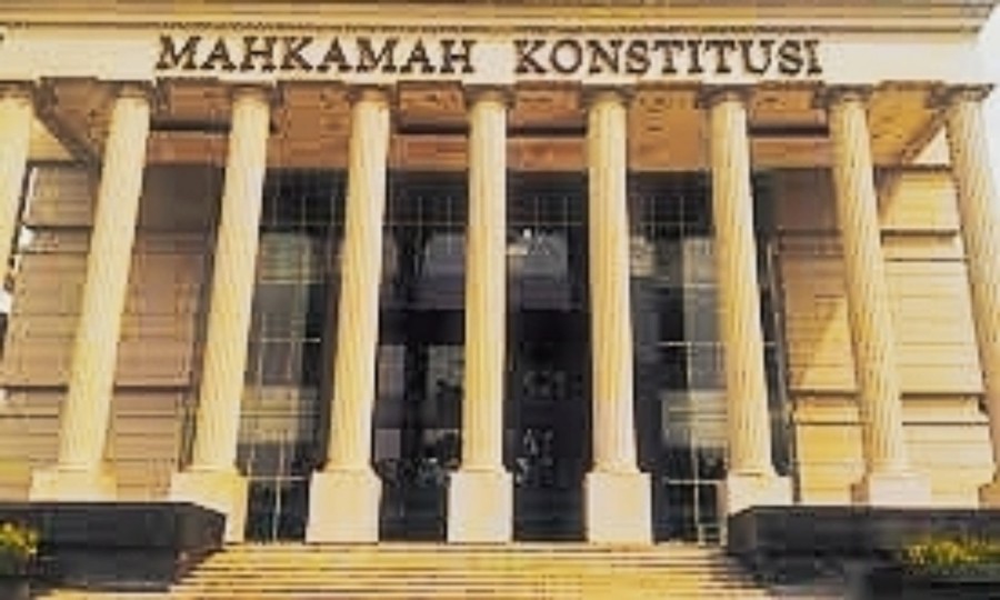 MK Telah Menjadi Alat Kepentingan Politik | Pengacak-acak Hukum