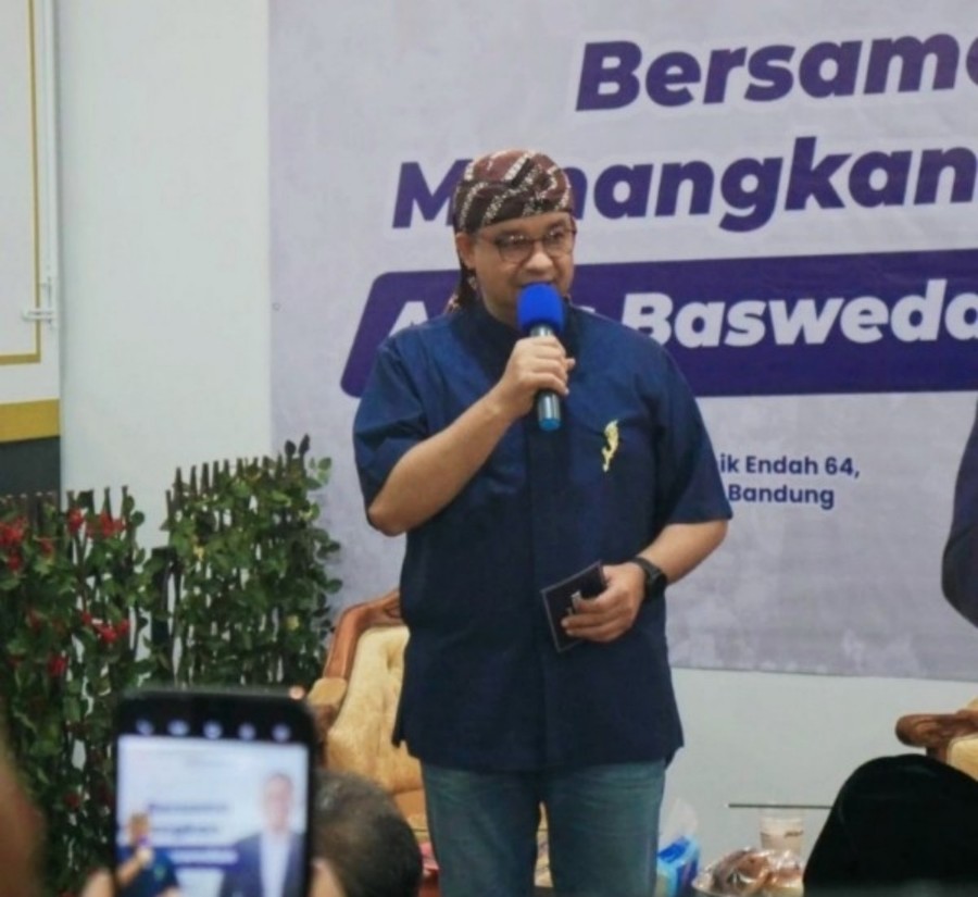 Anies Baswedan Hadiri Opening Kafe Sosial Pedjuang di Bandung