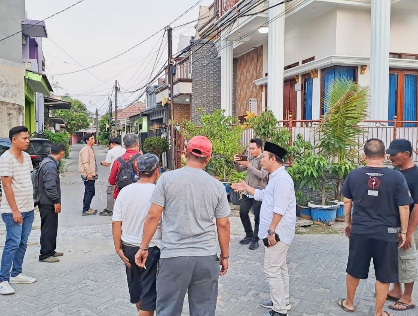 Turidi Tinjau Pembangunan Jalan di Perumahan Alam Indah Tangerang