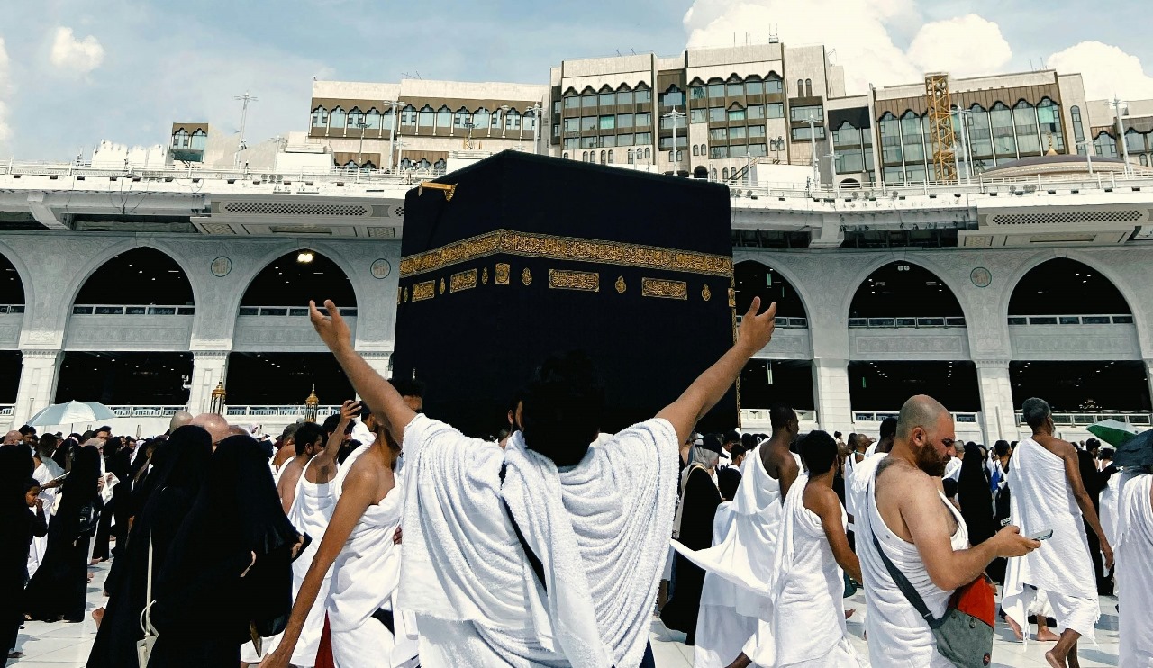 Temukan harga dan paket umroh 2025 terbaik untuk perjalanan spiritual Anda. Dari umroh reguler hingga VIP, kami menawarkan berbagai pilihan dengan fasilitas yang bervariasi. Dapatkan tips memilih paket terjangkau dan persiapkan perjalanan ibadah yang penuh makna. Rencanakan umroh Anda sekarang dan nikmati pengalaman yang tak terlupakan!