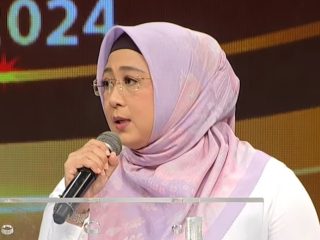 Calon Wakil Bupati Tangerang nomor urut 02, Intan Nurul Hikmah, mengungkapkan strategi untuk mengatasi stunting di Kabupaten Tangerang dengan fokus pada pemberian nutrisi untuk ibu hamil. Dalam Debat Kedua Pilbup Tangerang 2024, Intan menekankan pentingnya pencegahan stunting sejak kehamilan dan melibatkan Kelompok Wanita Tani (KWT) untuk mendukung anak-anak yang terlanjur mengalami stunting. Bersama Calon Bupati Maesyal Rasyid, mereka berkomitmen melalui program Kesehatan Sejahtera (Tunas) untuk meningkatkan layanan kesehatan dan gizi di masyarakat.