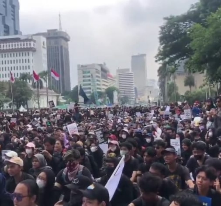 Mahasiswa Mulai Mereaksi 100 Hari Omon-omon
