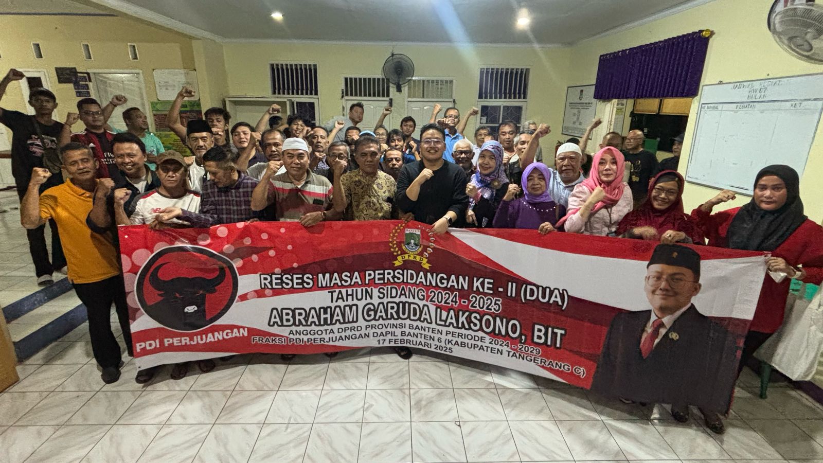 Abraham Garuda Laksono mendengarkan aspirasi warga RW 07, Kelapa Dua, fokus pada pendidikan dan keamanan dalam kegiatan reses.