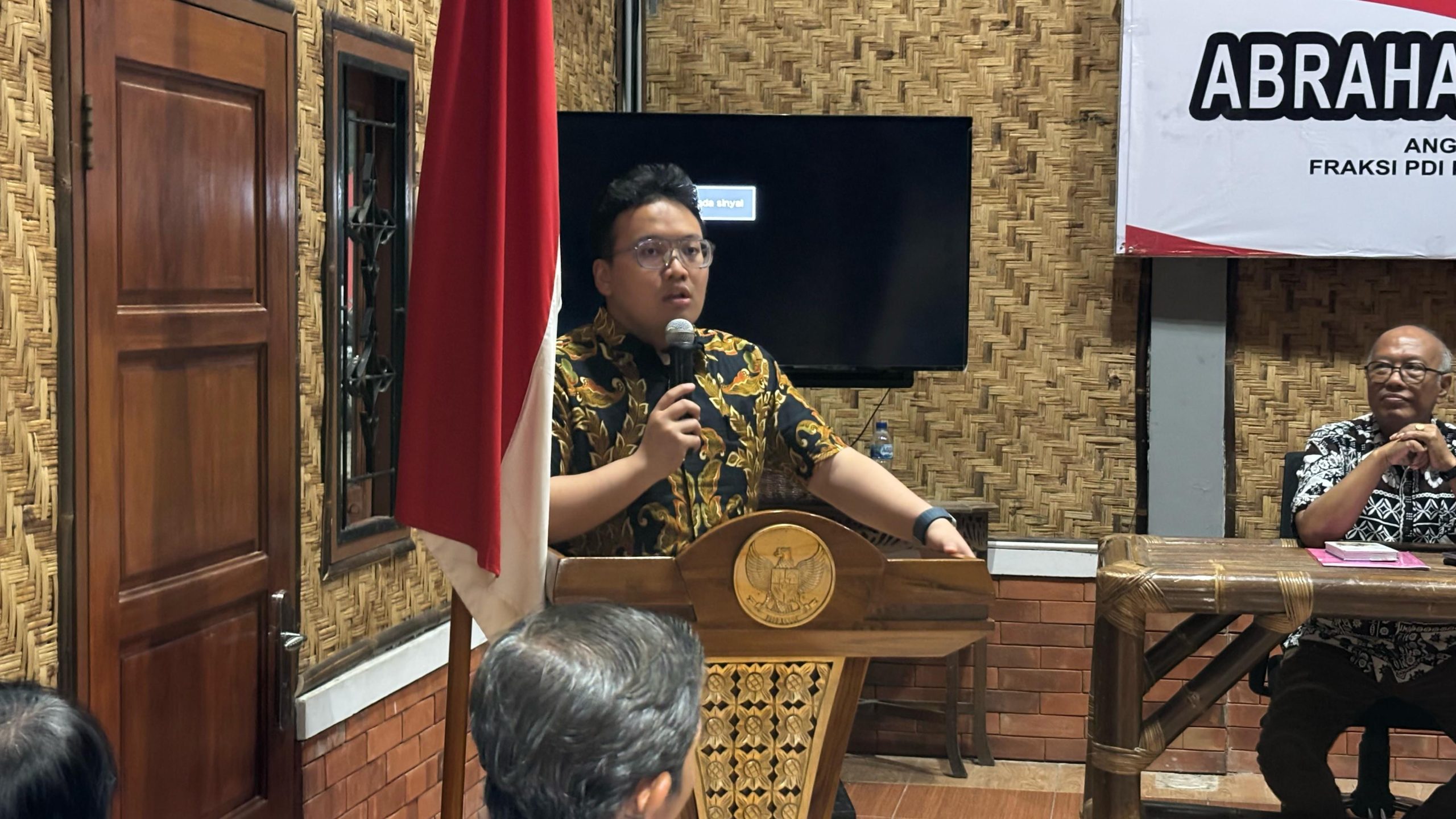 Abraham Garuda Laksono sebut Raperda Jaminan Sosial sebagai solusi untuk melindungi wong cilik dan pekerja nonformal di Banten.