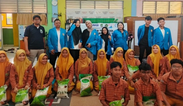 Mahasiswa Unpam Ajak Siswa Waspada Cyber Bullying