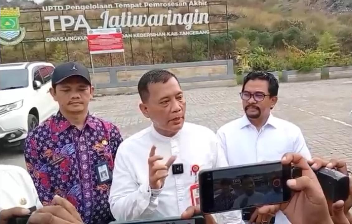 Pemkab Tangerang berkomitmen mengurangi sampah melalui pembentukan TPS3R dan Satgas Pengelolaan untuk lingkungan yang lebih bersih.