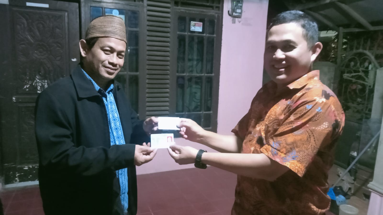 Pelayanan Adminduk di Kecamatan Kresek semakin mudah dengan pengantaran dokumen langsung ke rumah warga. Baca selengkapnya di sini