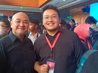 Abraham Garuda dukung Hasto Kristiyanto bebas dari hukum. Amnesti Presiden Prabowo buktikan keyakinan PDIP akan keadilan.