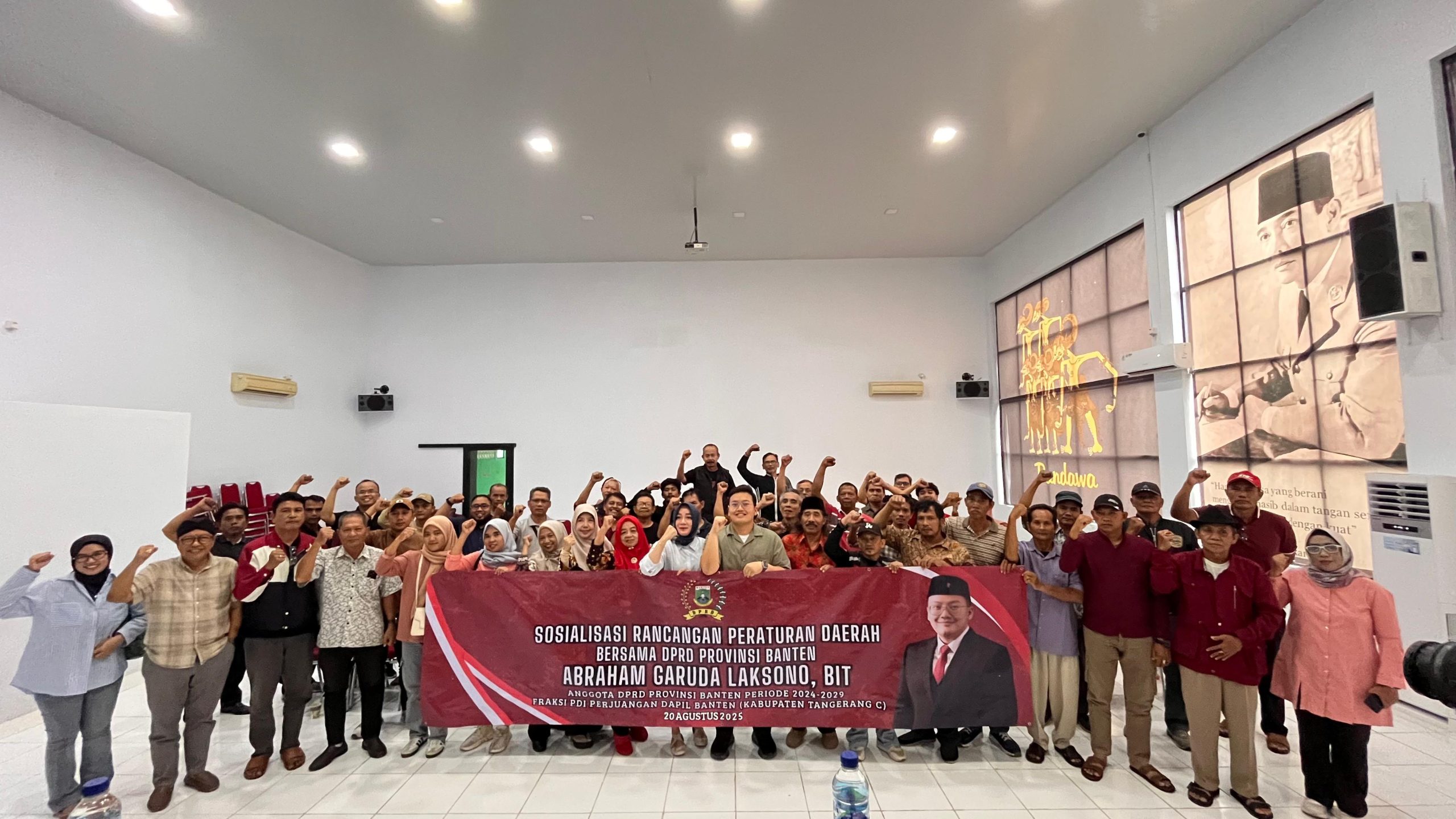Abraham Garuda Laksono sosialisasikan Raperda Jamsosnaker, menekankan pentingnya perlindungan sosial bagi pekerja di Tangerang.