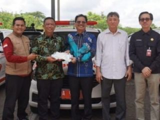 Perkuat Layanan Kesehatan di Kota Serang, PIK2 dan PT ASG Salurkan 6 Unit Mobil Ambulance ke Puskesmas