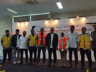 Tangsel Latih dan Sertifikasi 150 Tukang Rangka Baja Ringan