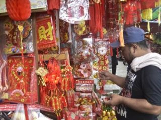 Lampion Merah Hiasi Pasar Lama Tangerang Sambut Imlek