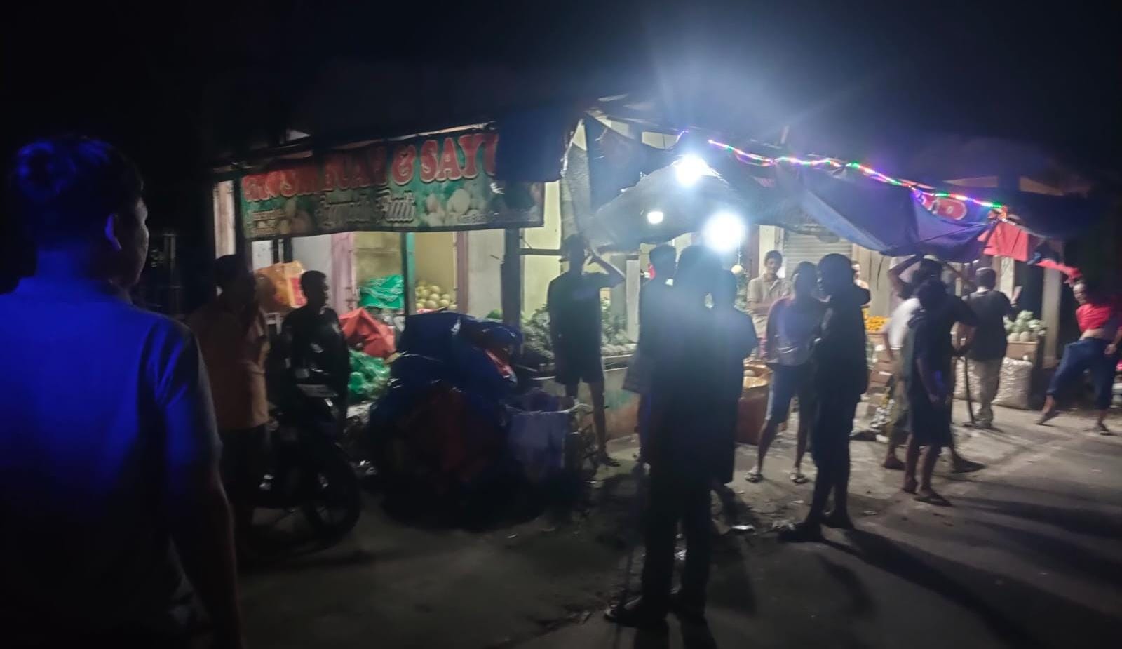 Polisi bubarkan perang petasan remaja di Cisoka dini hari. Respons cepat cegah gangguan kamtibmas selama Ramadan.