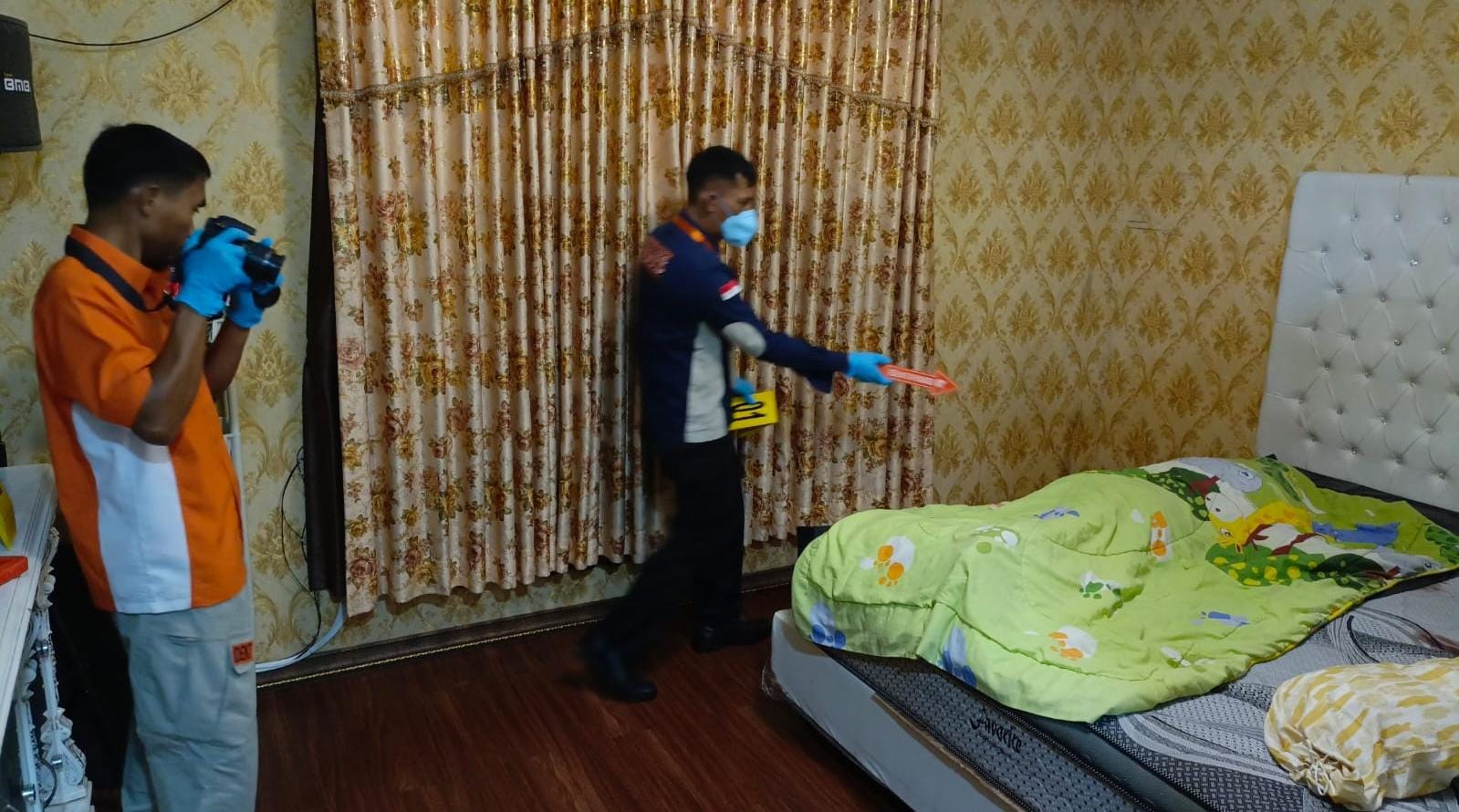 Pria di Tigaraksa, Tangerang, tewas diduga dibacok istri siri usai cekcok rumah tangga terkait rencana korban ingin menikah lagi.