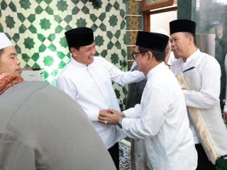 Idulfitri 2026 di Tangerang, Bupati Maesyal Rasyid tekankan ukhuwah dan kepedulian sosial usai Salat Id di Masjid Al-Amjad.