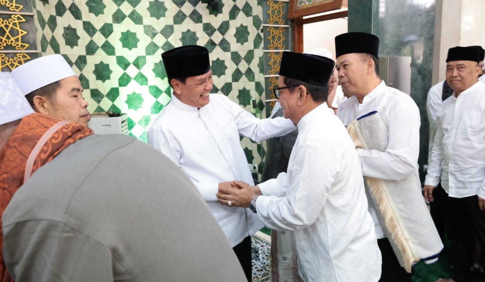 Idulfitri 2026 di Tangerang, Bupati Maesyal Rasyid tekankan ukhuwah dan kepedulian sosial usai Salat Id di Masjid Al-Amjad.