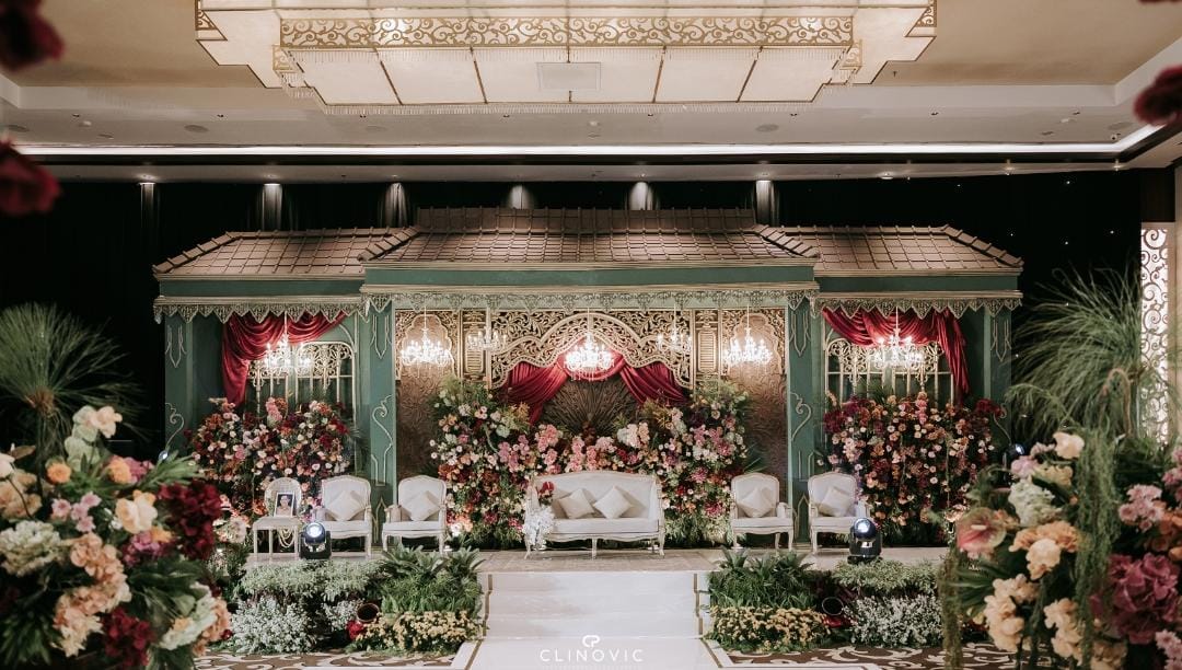Atria Hotel Gading Serpong hadirkan venue pernikahan tradisional mewah tanpa pilar, luas, dan elegan untuk wujudkan momen istimewa.