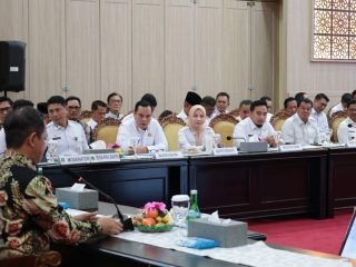 Rapat percepatan PSEL di Banten dorong pengolahan sampah jadi energi listrik. Tangerang Raya siap kolaborasi kurangi 5.000 ton sampah per hari.