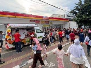 Warteg Gratis Alfamart Ramadan 2026 bagikan 60.000 paket buka puasa di 34 kota, sekaligus dukung UMKM warteg dan ekonomi rakyat.