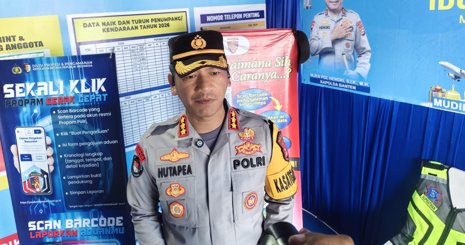 Dua pemuda di Lebak jadi tersangka kasus injak Al-Qur’an di Malingping. Polisi ungkap kronologi, video direkam dan disebar sendiri.
