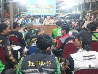 Pererat Kemitraan, Polsek Teluknaga Ngopi Kamtibmas Polres Metro Tangerang Kota Bareng Ojol