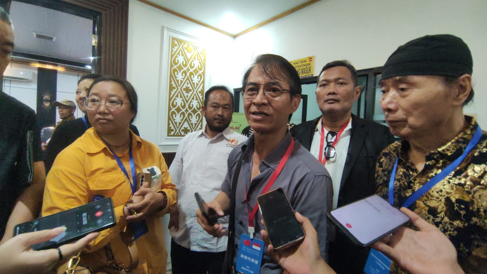 Investor asal Cina menemui Wali Kota Serang Budi Rustandi untuk membahas rencana investasi Pembangkit Listrik PLTS dan PLTB di Sawah Luhur, Kota Serang, Selasa (28/4/2026)