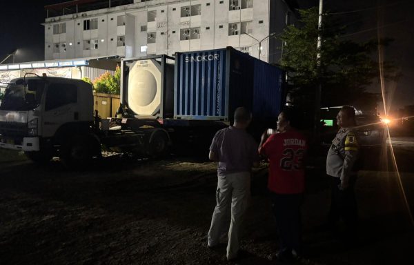 Polda Banten melalui Polda Banten cek dugaan pungli parkir truk di Ciruas; hasil awal sebut pembayaran sukarela tanpa paksaan.