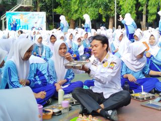 Seru dan Penuh Tawa! Agis Hidupkan Aksi Bergizi di SMAN 4 Kota Serang