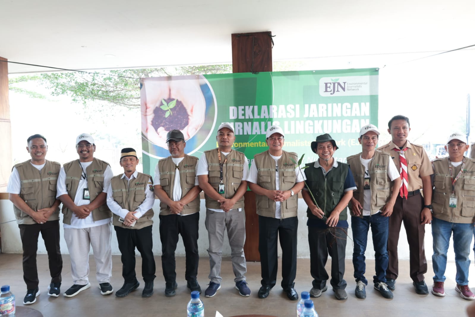 Wartawan Tangerang deklarasikan Environmental Journalist Network untuk perkuat jurnalisme lingkungan dan aksi pelestarian alam.