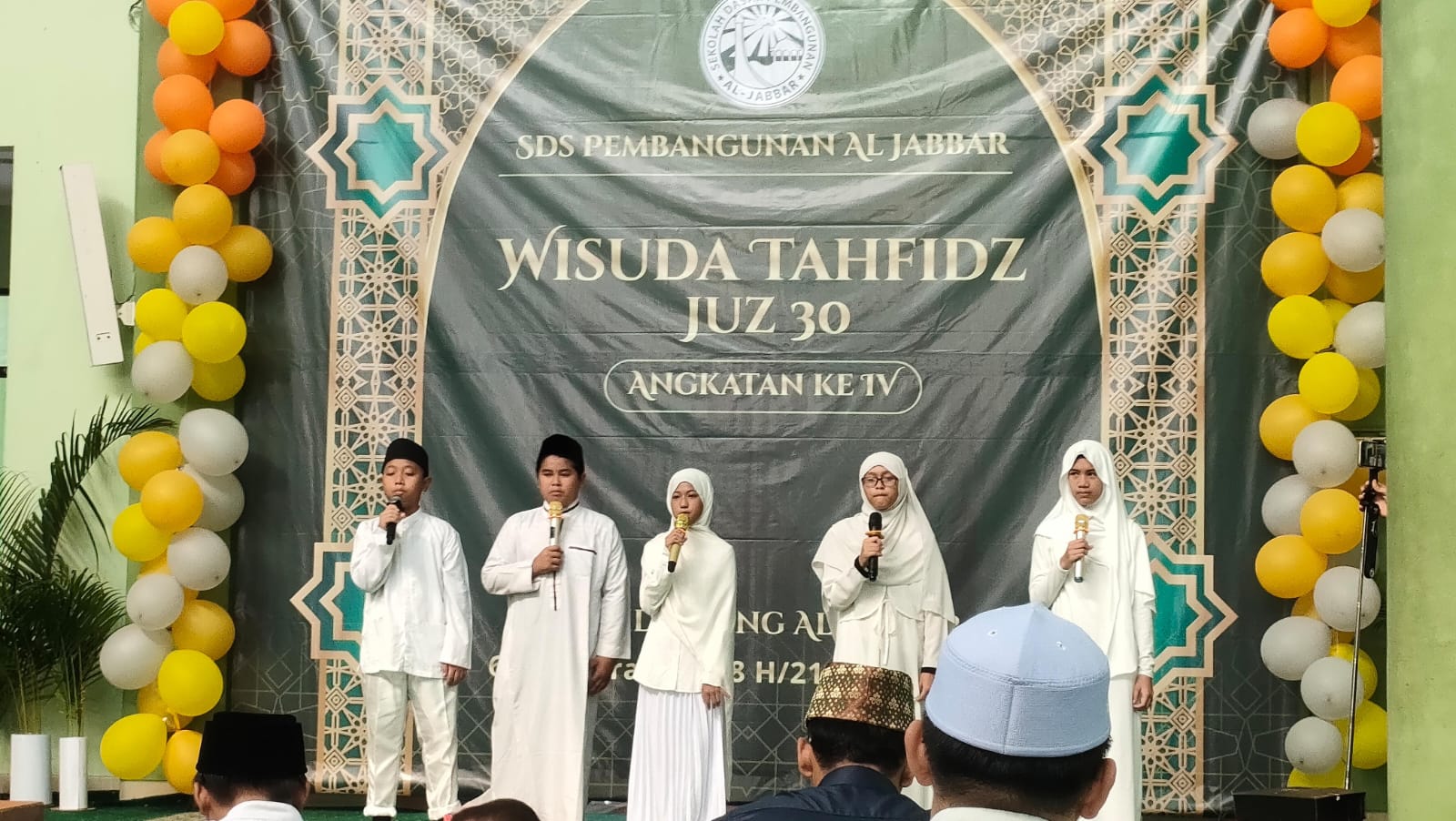 SDS Pembangunan Al Jabbar menggelar Wisuda Tahfidz Juz 30 Angkatan IV di Tangerang, sebagai apresiasi bagi siswa penghafal Al-Qur'an.