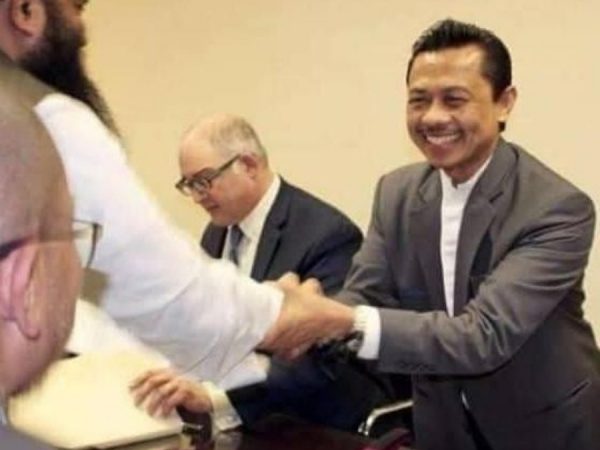 Nak, Saya Wakafkan Kamu!