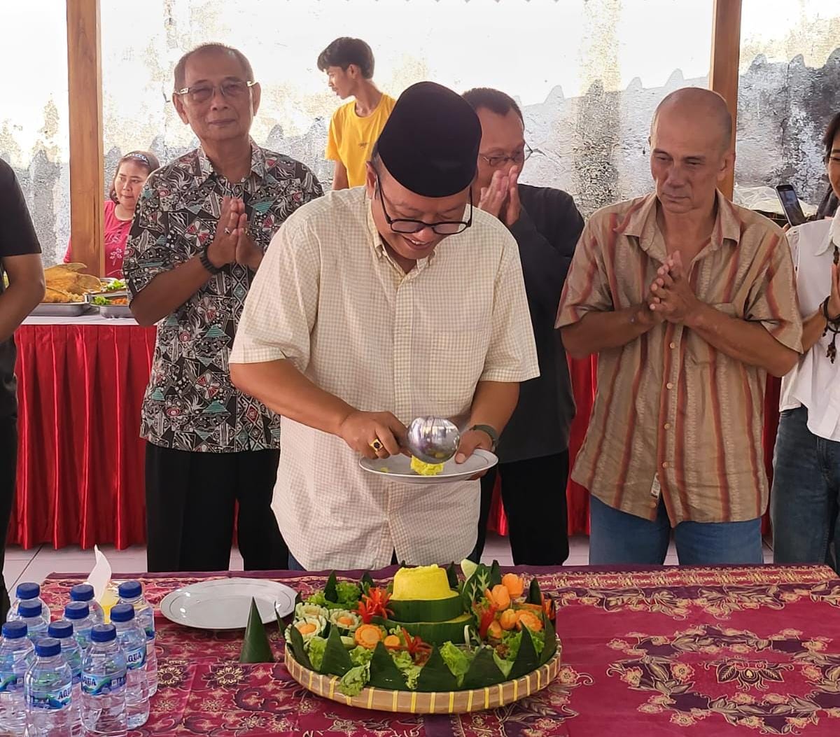 Ananta Wahana menghidupkan Omah Leluhur di Solo menjadi ruang sosial gratis bagi warga sebagai wujud pengabdian setelah 25 tahun di DPR RI.