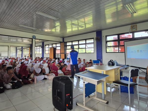 MPLS SMPN 7 Pasarkemis Hadirkan Relawan TIK, Siswa Dibekali Literasi Digital dan Etika Digital