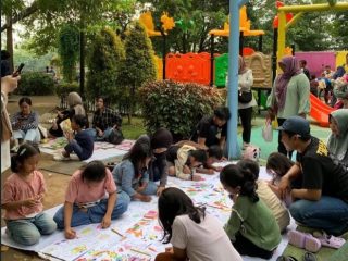 Tingkatkan Literasi Anak, TBM Kampung Kelir Tangerang Gelar Kelas Dongeng Akhir Pekan Tingkatkan Literasi Anak, TBM Kampung Kelir Tangerang Gelar Kelas Dongeng Akhir Pekan