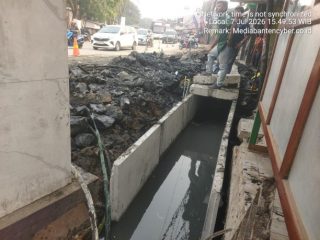 Proyek Pemasangan Saluran U-ditch di Cikupa Diduga Dikerjakan Asal-asalan